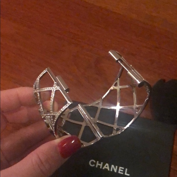 CHANEL Crystal Bracelet - Picture 4 of 8